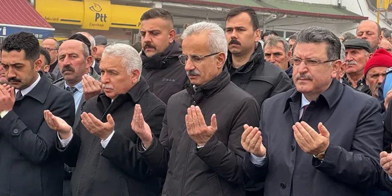 Bakan Uraloğlu'nın acı günü: Trabzon'da akrabasının cenazesine katıldı