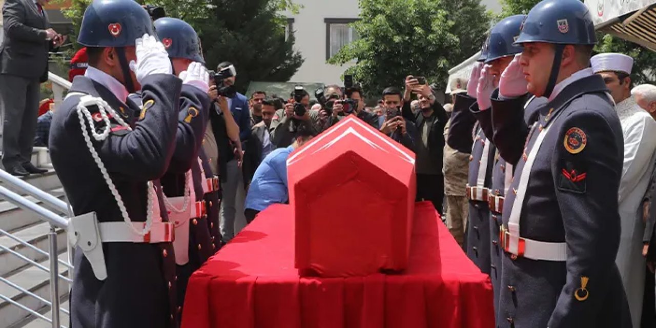 Gaziantep'te şehit Hüseyin Uzun toprağa verildi