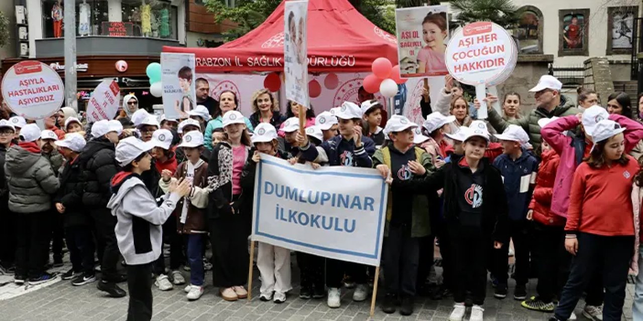 Trabzon'da Aşı Haftası dolayısıyla yürüyüş