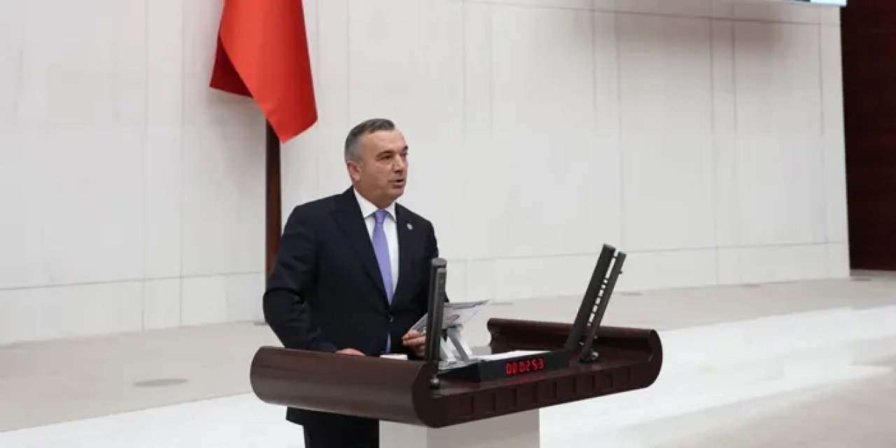 İYİ Parti Trabzon Milletvekili Yavuz Aydın'dan TBMM'de Trabzonspor'un gençlerine tebrik