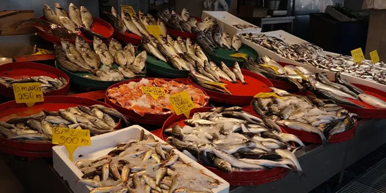 Trabzon'da av sezonu bitti, bolluk sürüyor: "Tezgahlarda 14 çeşit balık var"