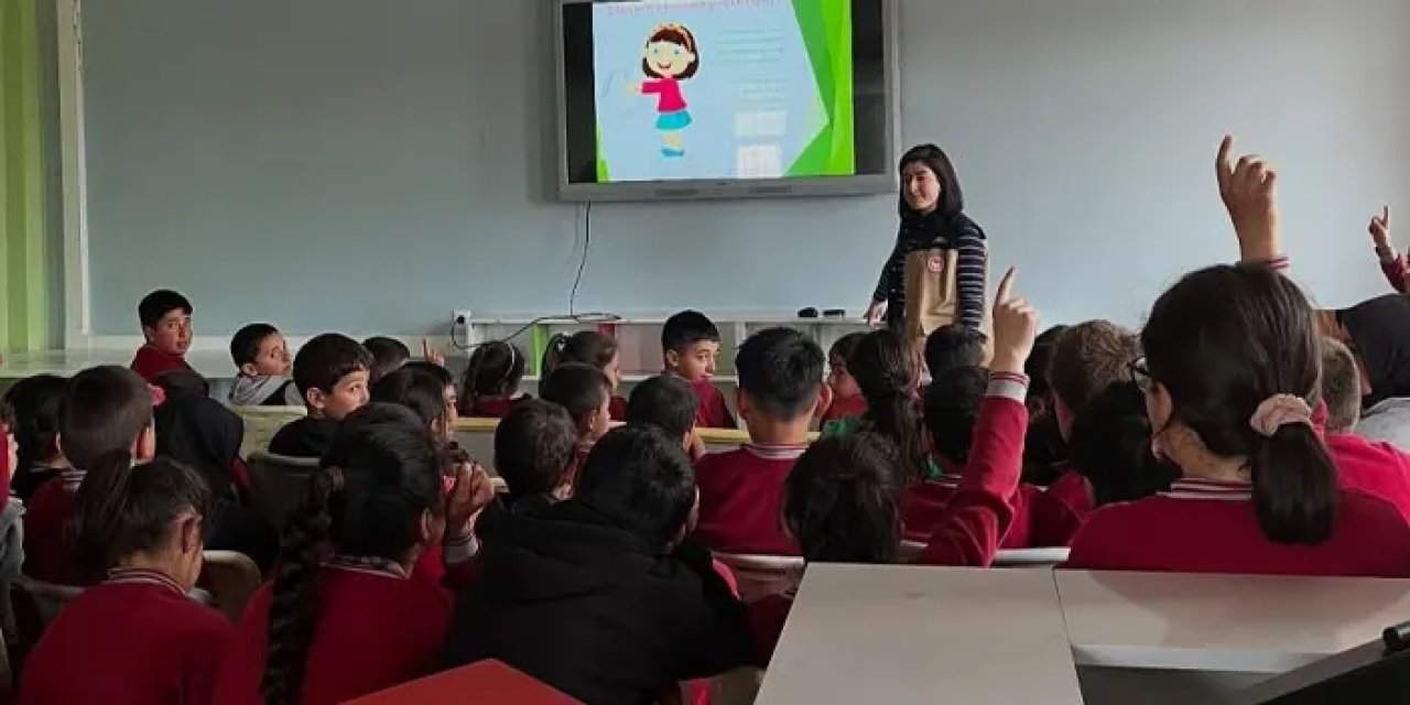 Bayburt’ta öğrenciler güvenilir gıda konusunda bilgilendiriliyor