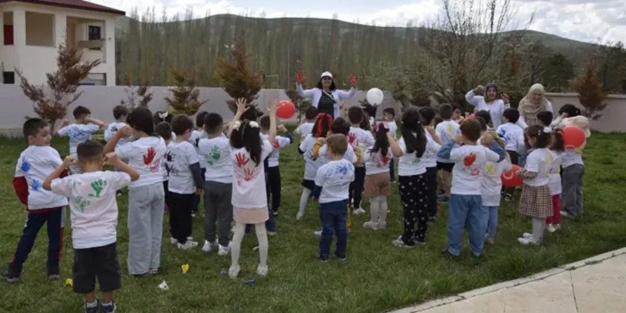 Bayburt’ta el hijyeni çocuklara oyunlarla anlatıldı!