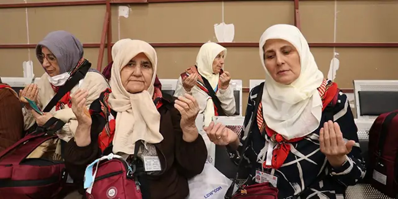 Trabzon'da hacı adayları dualarla kutsal topraklara uğurlandı