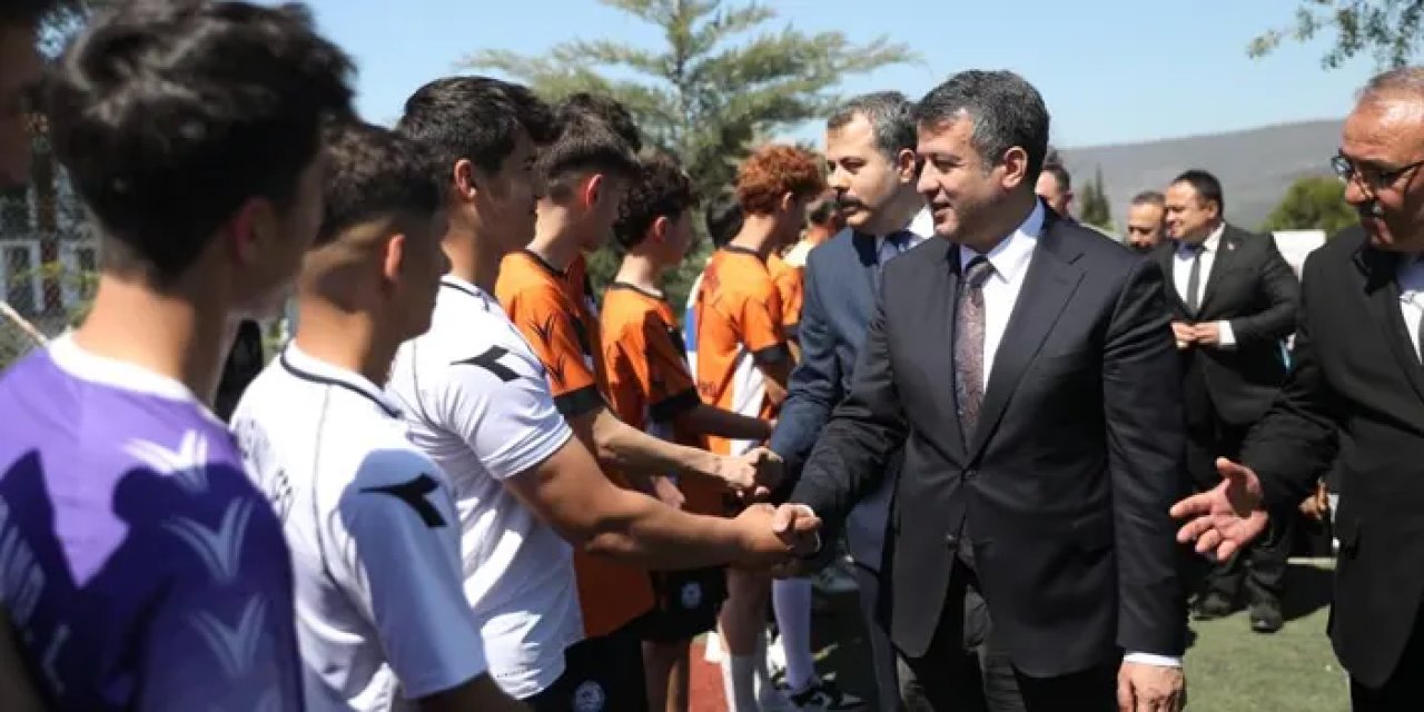 Samsun’da lise öğrencilerinden bahar şenliği!