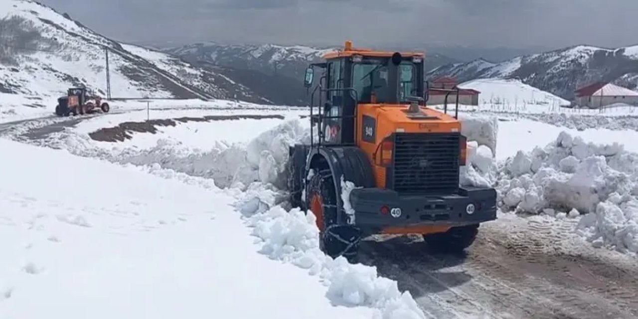Bayburt’ta mayıs ayında karla mücadele ediliyor!