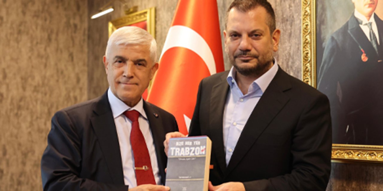 Emekli Orgeneral Arif Çetin'in Trabzonspor sevgisi! Başkan Doğan'a anısının yer aldığı kitabı hediye etti