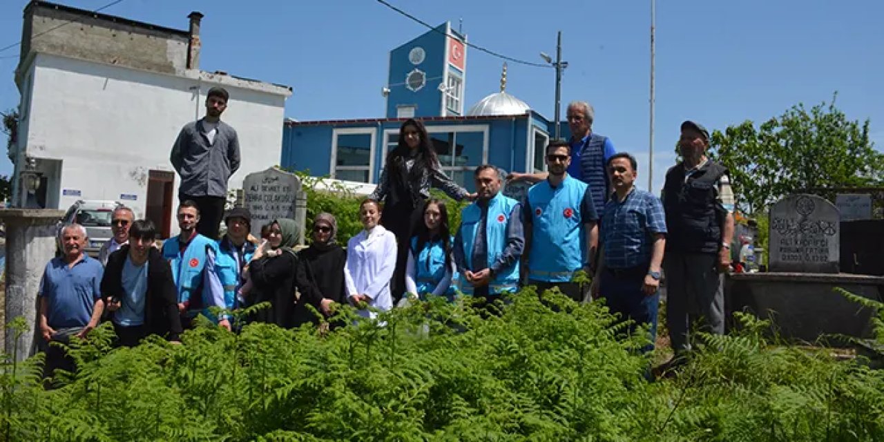 Görele’de mezar taşlarına bakım yapıldı