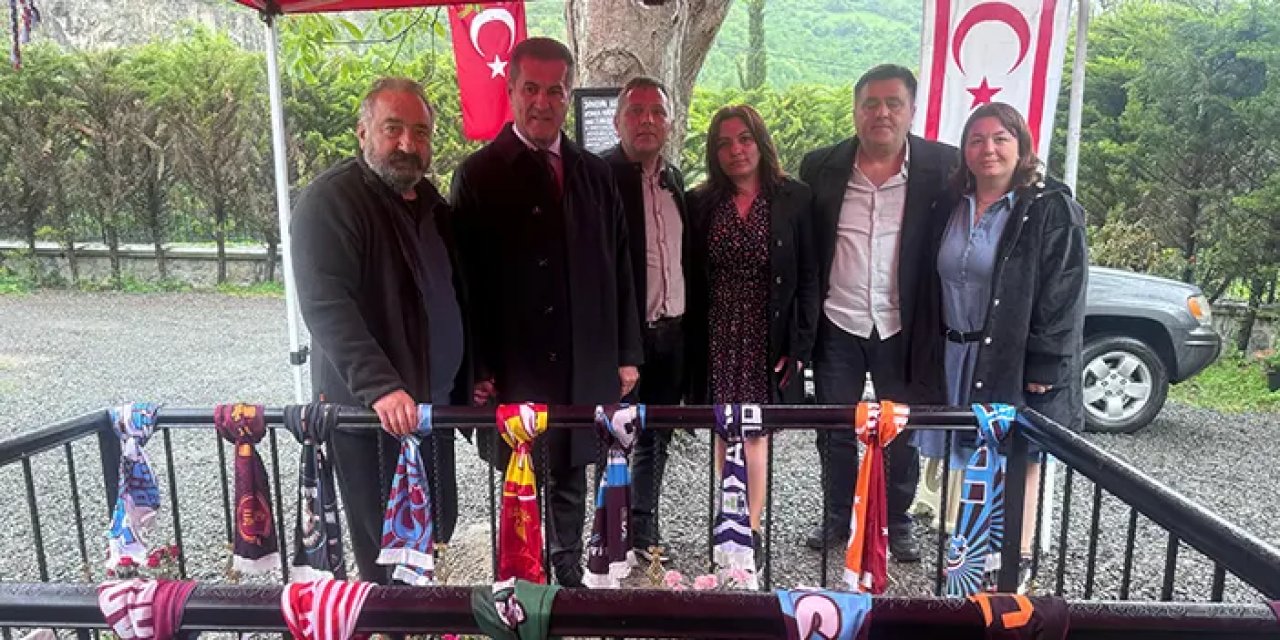 Sarıgül'den Volkan Konak'ın kabrine ziyaret