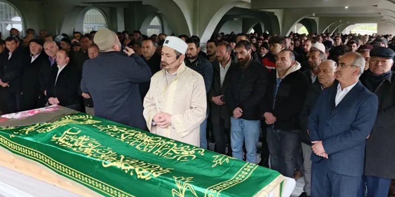 Ordu’da acı veda! Ağaçta asılı bulunan kadın defnedildi