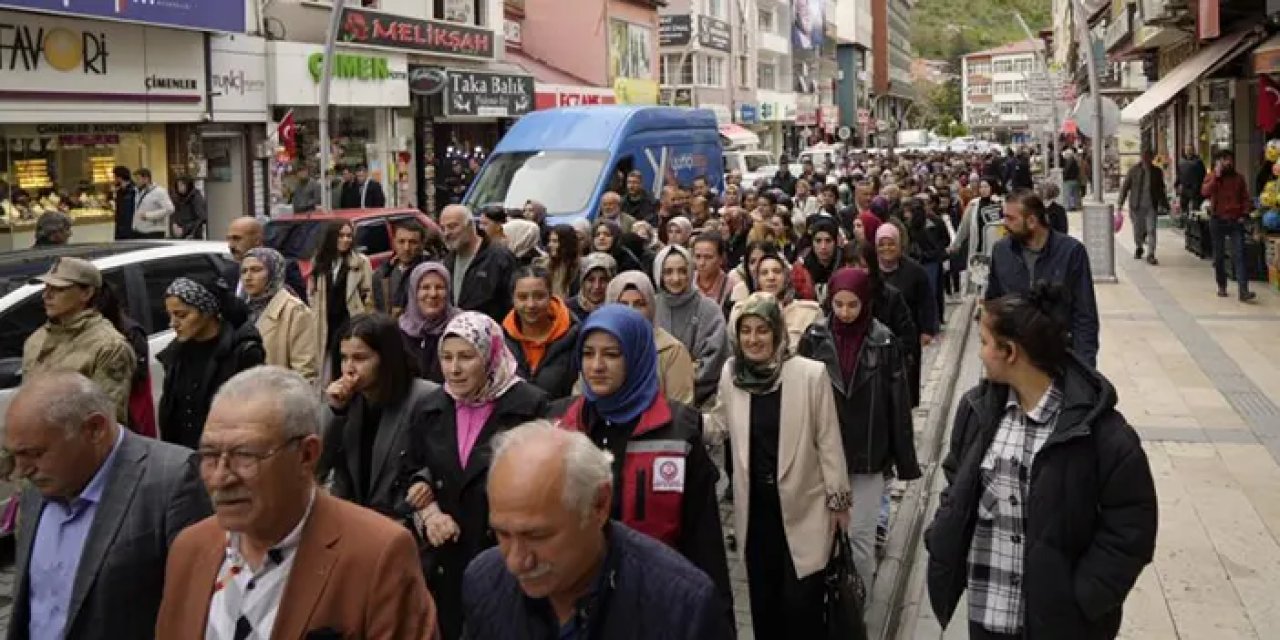 Gümüşhane’de 'Aile Günü Yürüyüşü' coşkusu