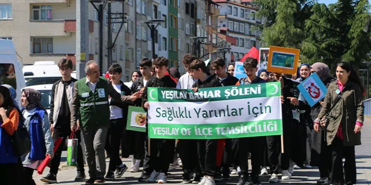 Trabzon'da Yeşilay Bahar Şöleni