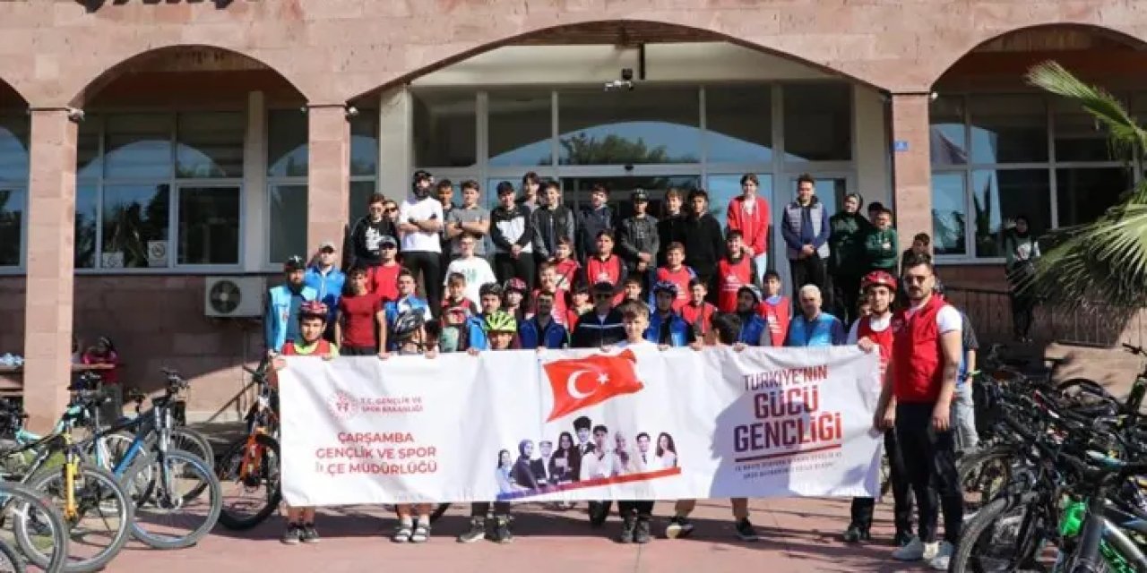 Samsun’da Gençlik Haftası’nda 55 gençten bisikletli kutlama