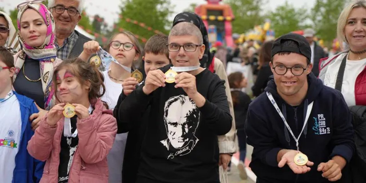 Samsun’da 19 Mayıs coşkusu: 15 bin çocuk maratonda buluştu