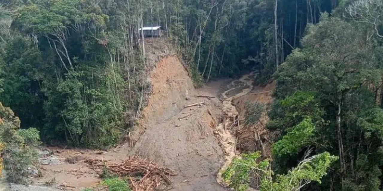 Altın madeni felaketi: 1 ölü, 19 kayıp