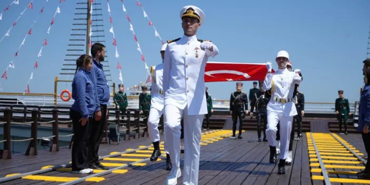 Samsun’da 19 Mayıs Bayrak Devir Teslim Töreni düzenlendi!