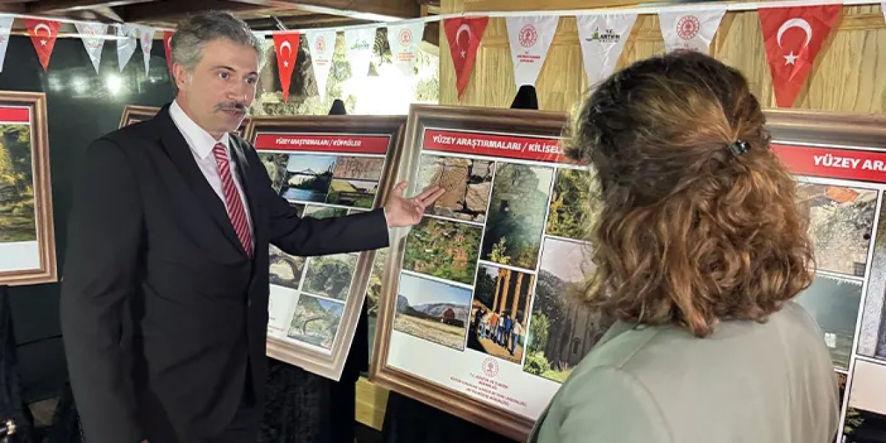 Artvin’in tarihi karelerde can buldu: Arkeoloji ve müzecilik sergisi ziyarete açıldı