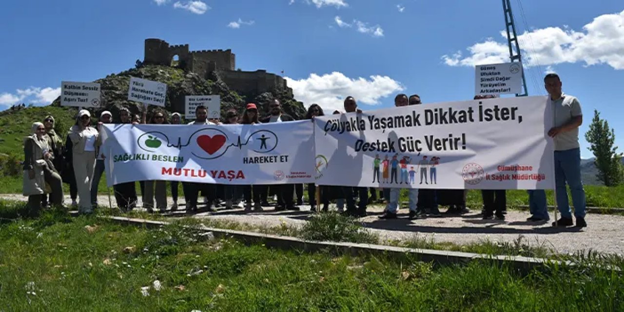 Gümüşhane’nin Kov Kalesi’ne sağlık yürüyüşü
