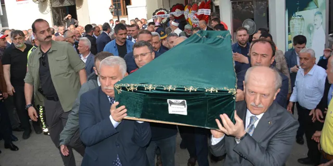 Trabzon'da Turan Konak'ın annesi Hava Konak son yolculuğuna uğurlandı