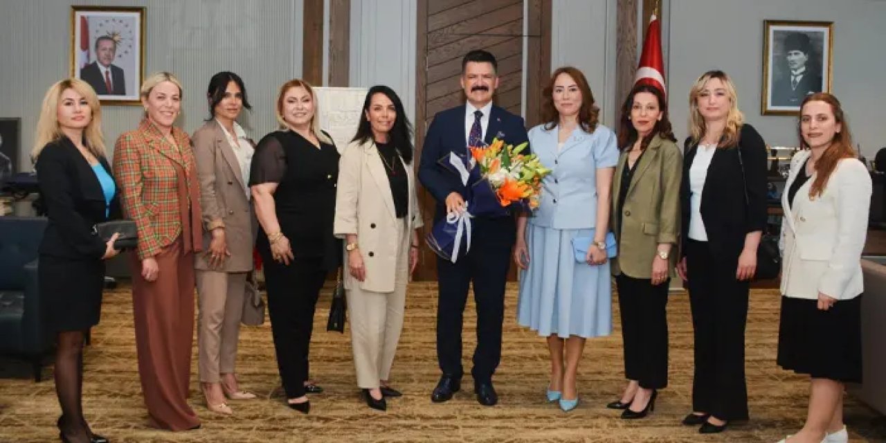 Trabzon'da Polis Eşleri Derneği'nden protokole ziyaret