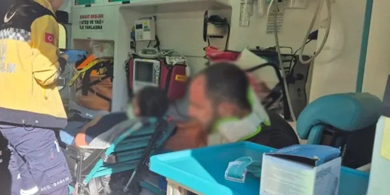 Trabzon'da iki araç kafa kafaya çarpıştı! 3 yaralı var