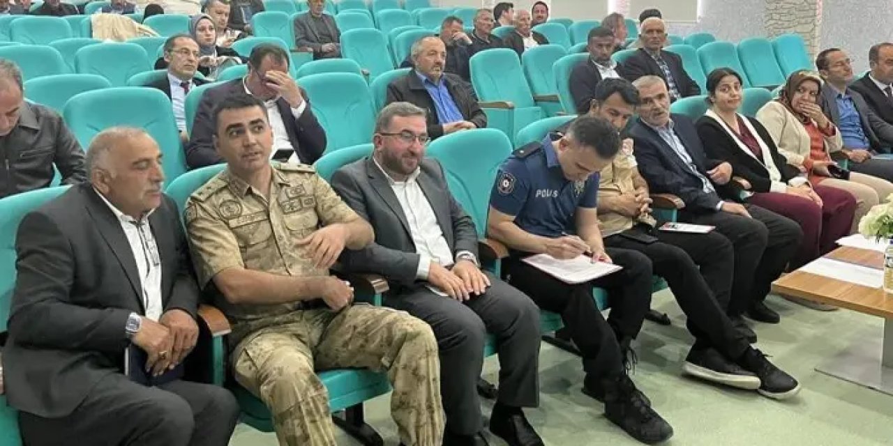 Bayburt’ta muhtarlar ve çiftçiler bayram öncesi bilgilendirildi