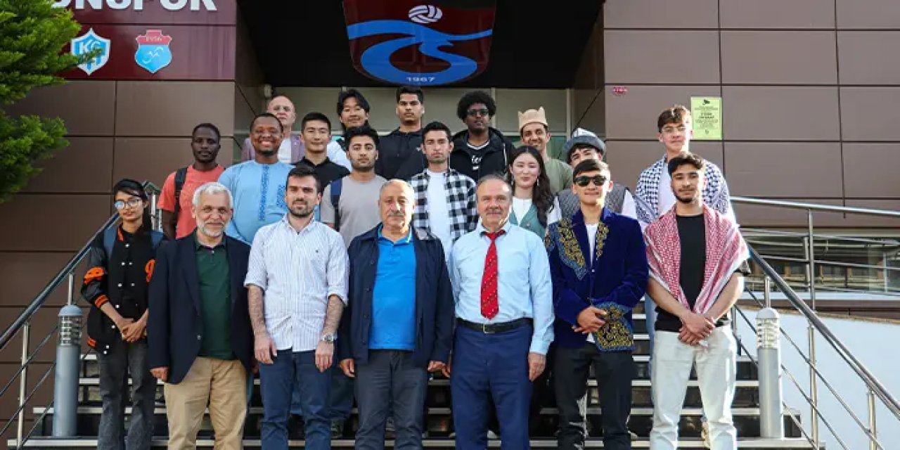 Trabzon'da Erasmus öğrencilerinden Trabzonspor'a ziyaret