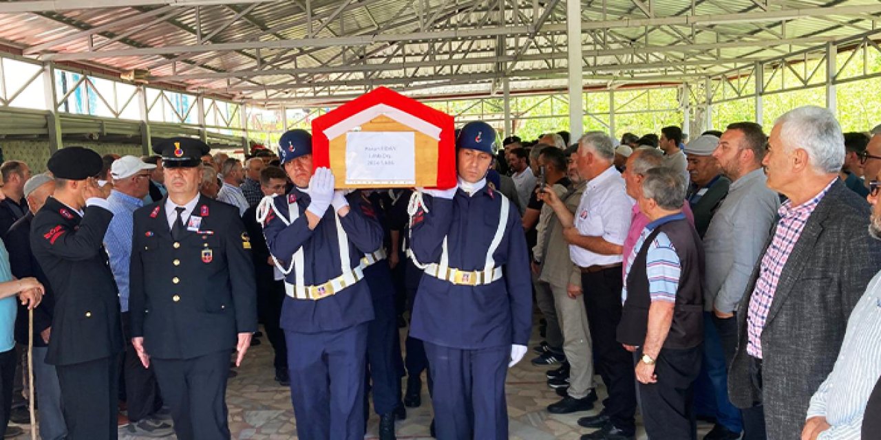 Girdiği derede yaşamını yitirmişti: Astsubay Hakan Fidan Ordu'da toprağa verildi