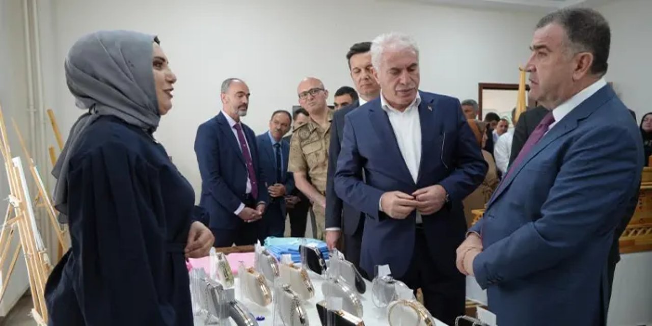 Bayburt’ta el emeği göz nuru sergisi: Kadınların sanatıyla kültürel miras hayat buldu