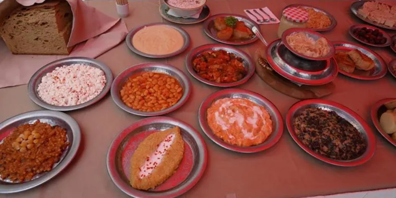 Gümüşhane'de yöresel lezzetler sahneye çıktı!