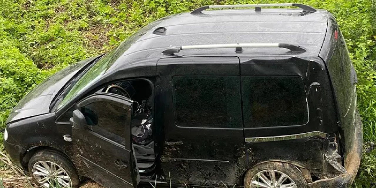 Samsun'da araç tarlaya uçtu! Sürücü yaralandı