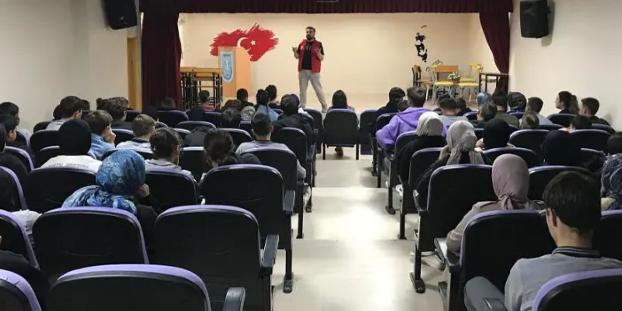 Bayburt gençlik kamplarının tanıtımı sürüyor!