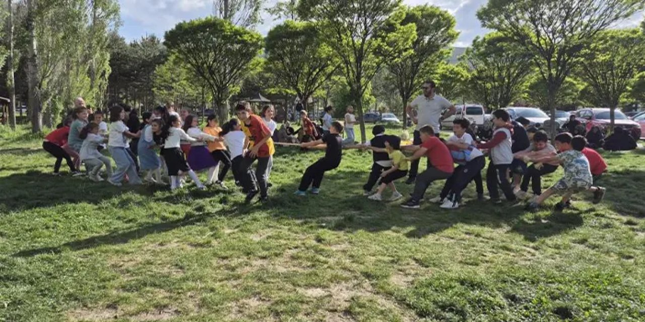 Bayburt’ta minik yürekler hem öğrendi hem eğlendi