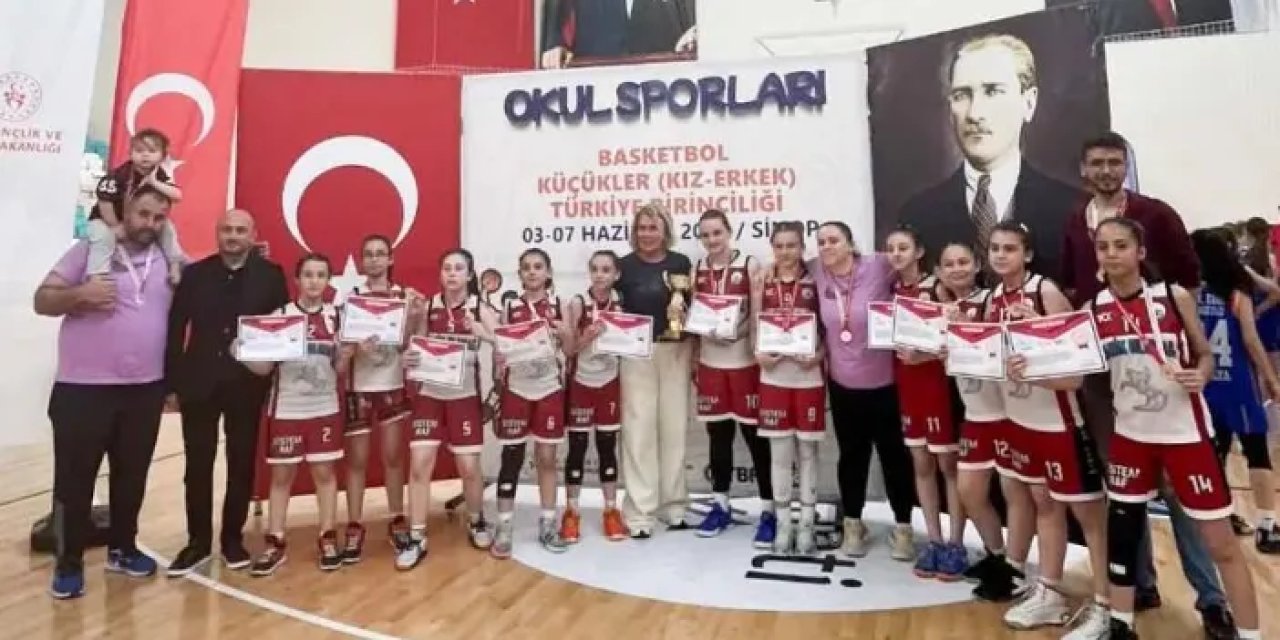 Basketbolda çifte zafer: Canik’in kızları Türkiye Şampiyonu!