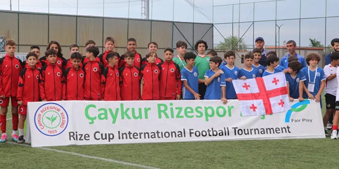 Rize'de Yiğit Demirel Uluslararası Futbol Turnuvası tamamlandı