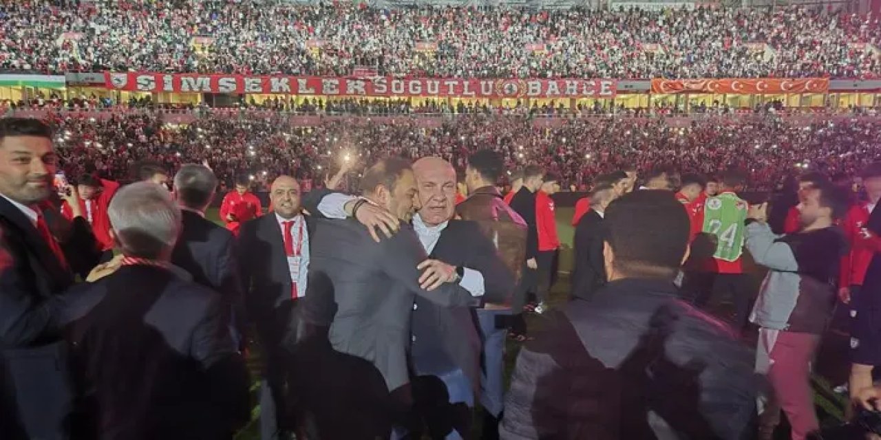 Samsunspor "Avrupa" biletini şampiyon gibi kutladı