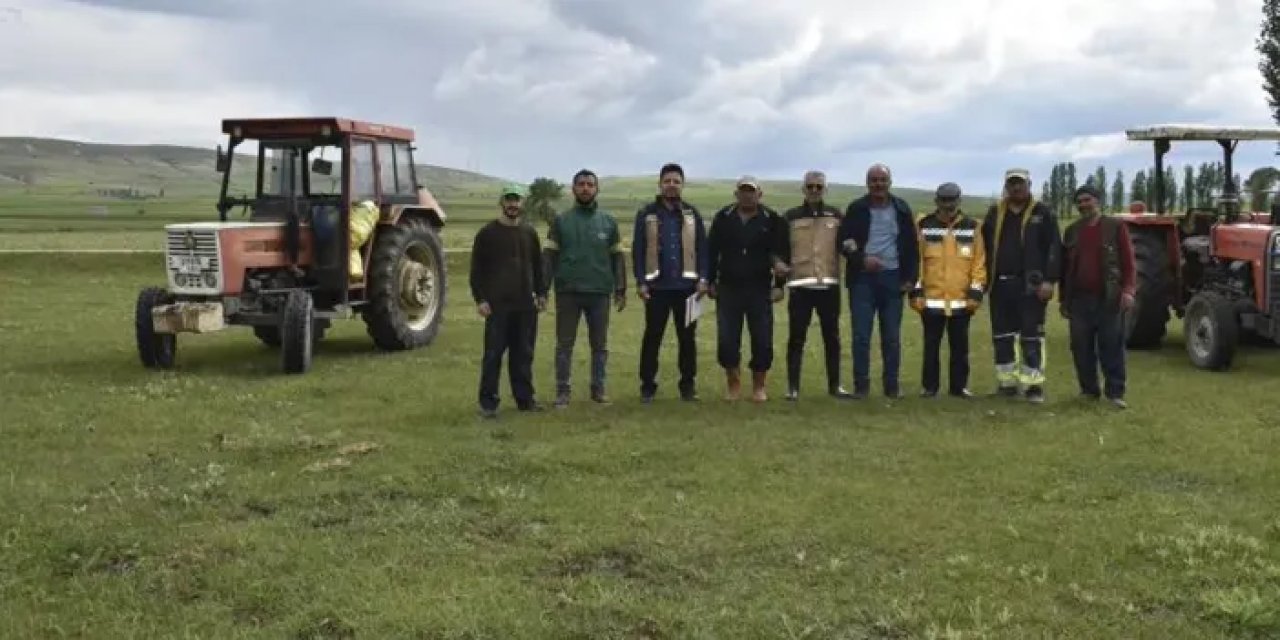 Bayburt’ta 185 dekar mera alanı gübrelendi
