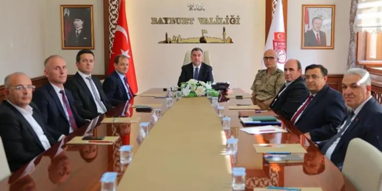 Bayburt’ta sahipsiz hayvanlara yönelik çalışmalar ele alındı