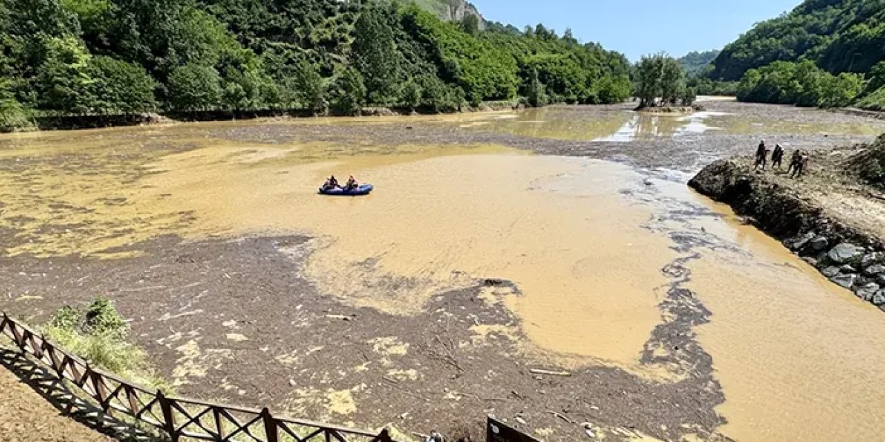Trabzon'da sağanak sonrası kaybolan vatandaş çalışmaların 3. gününde aranıyor