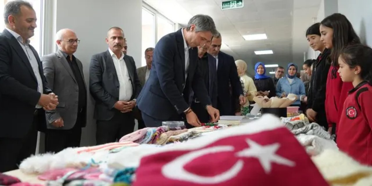 Bayburtlu öğrencilerden Filistin için hayır çarşısı!