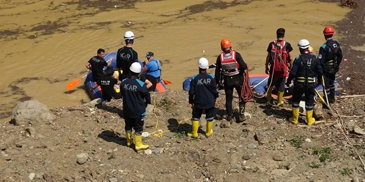 Trabzon'da sele kapılan vatandaşı arama çalışmalarında yeni gelişme!