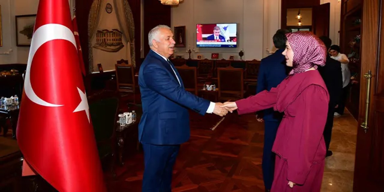 Vali Aziz Yıldırım, Valilik personeliyle bayramlaştı!