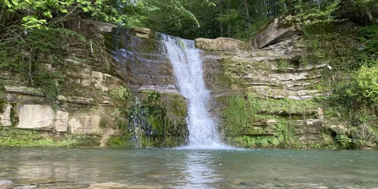 Samsun’un saklı cenneti: Ortaköy Şelalesi göreni büyülüyor