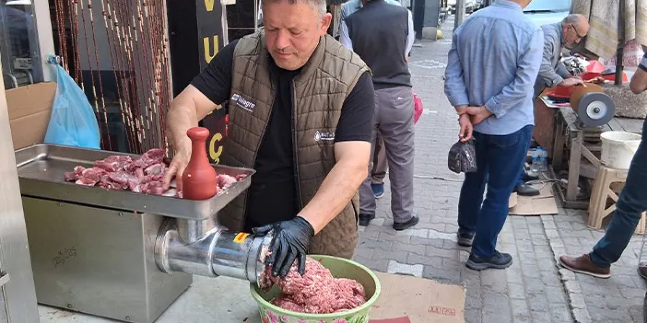 Samsun'da kıyma mesaisi sürüyor!