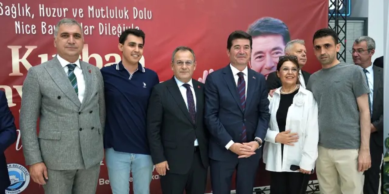 Ortahisar Belediyesi'nin bayramlaşma programına yoğun ilgi