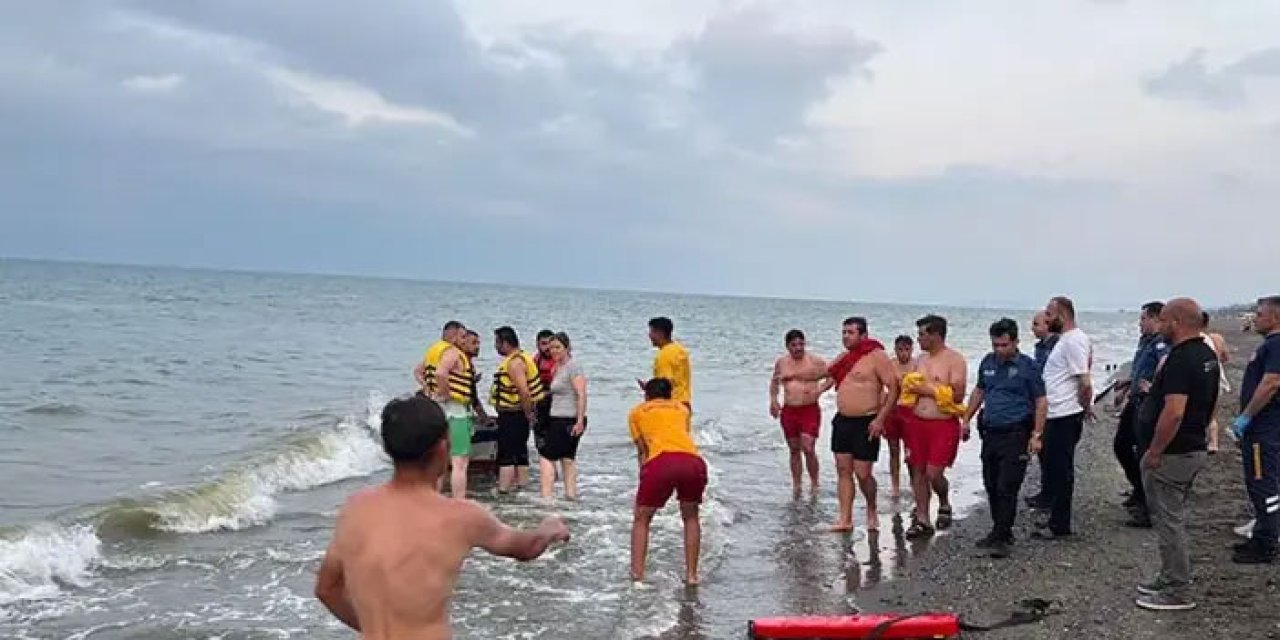 Samsun’da panik! Sandal alabora oldu