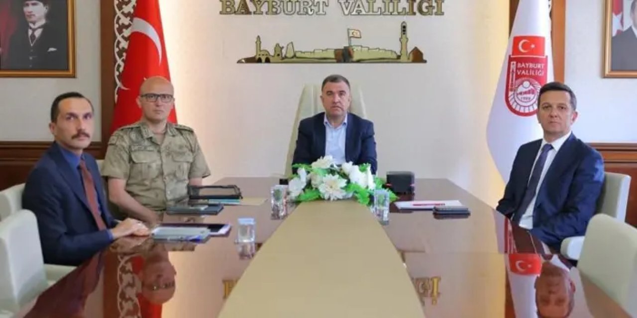 Bayburt’ta düzensiz göç sorunu masaya yatırıldı