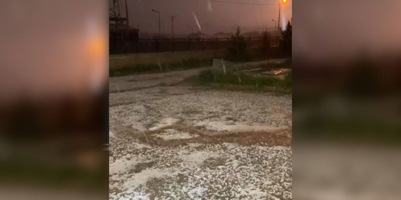 Dolu yağışı Gümüşhane’yi beyaza bürüdü