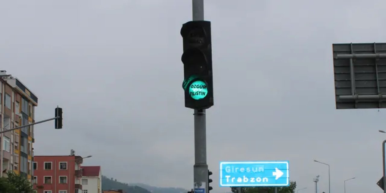 Giresun’da İsrail trafik ışıkları ile protesto edildi!