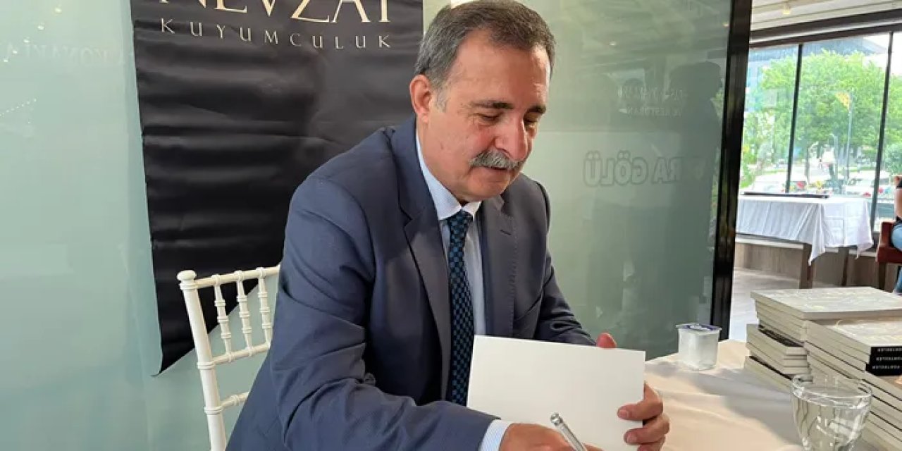 Nevzat Şakar’ın kaleme aldığı “Trabzon Kuyumculuk Tarihi ve Portreler” kitabı için imza günü düzenlendi